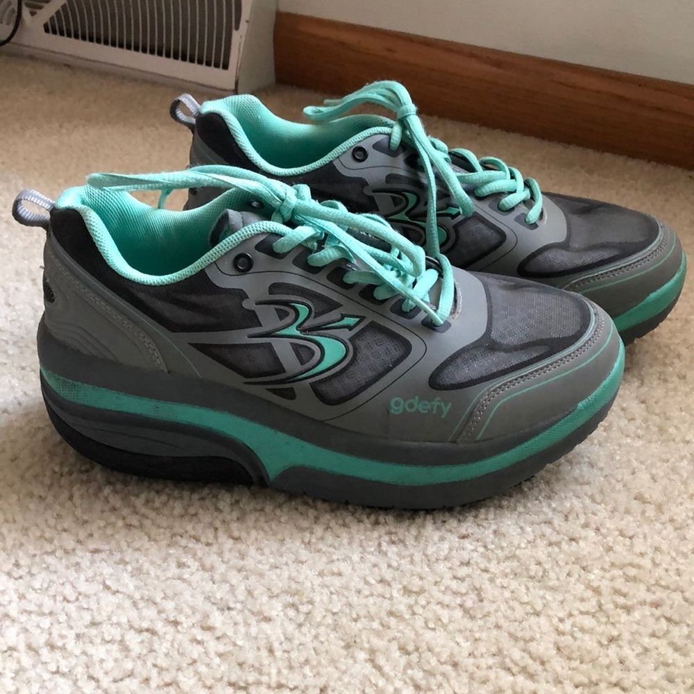 [GDEFY] Ion Athletic Shoes